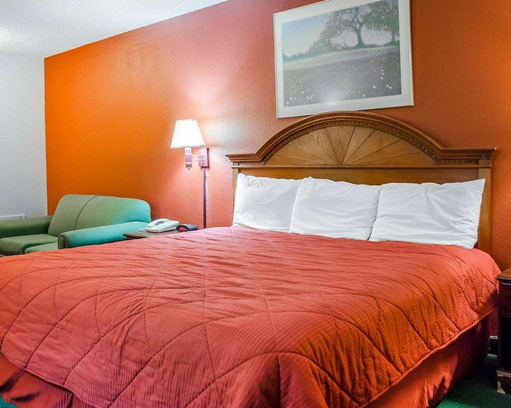 Rodeway Inn Harrisburg Oda fotoğraf