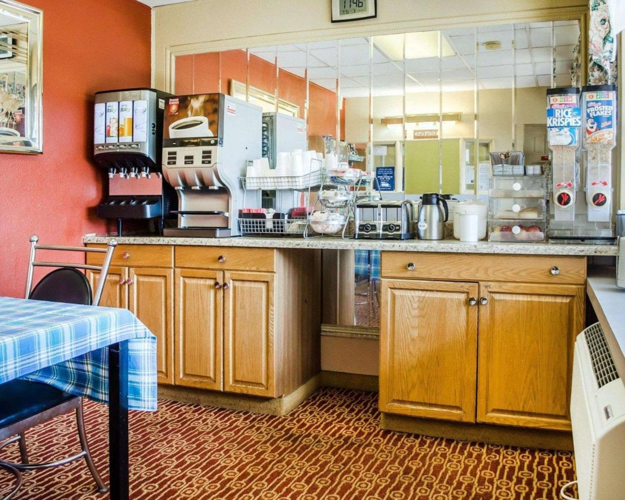 Rodeway Inn Harrisburg Dış mekan fotoğraf