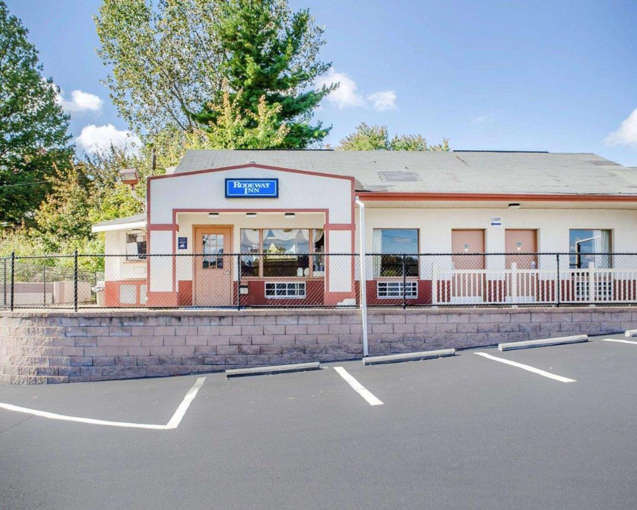 Rodeway Inn Harrisburg Dış mekan fotoğraf