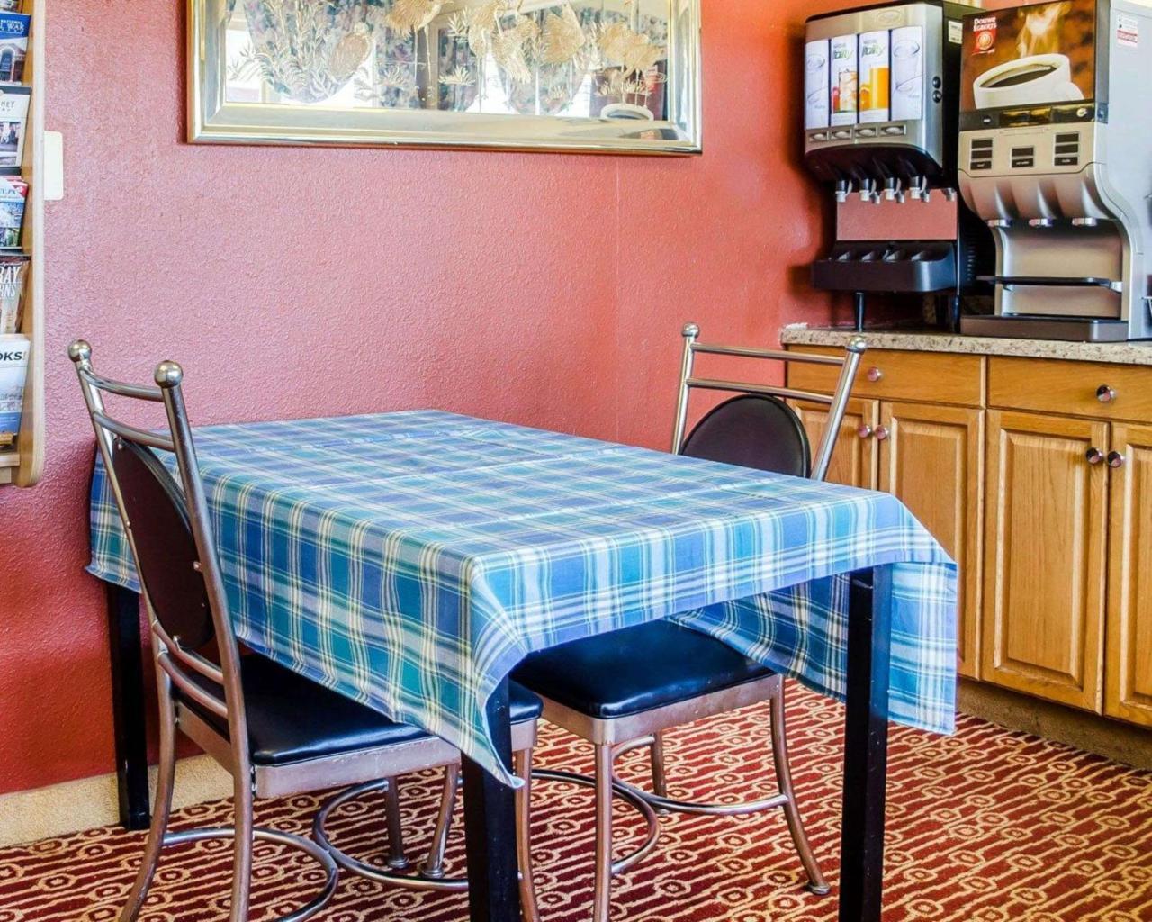 Rodeway Inn Harrisburg Dış mekan fotoğraf