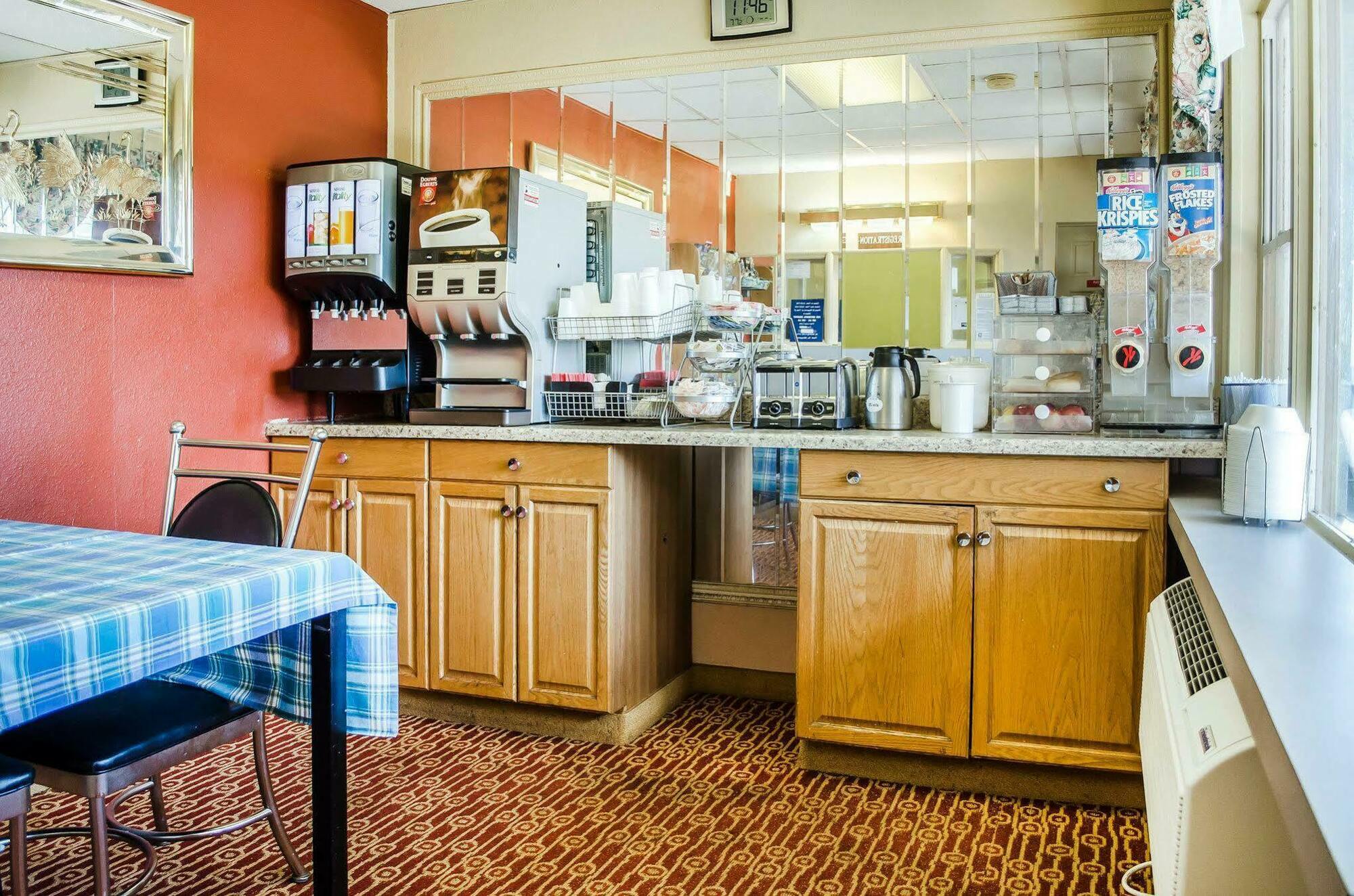 Rodeway Inn Harrisburg Dış mekan fotoğraf
