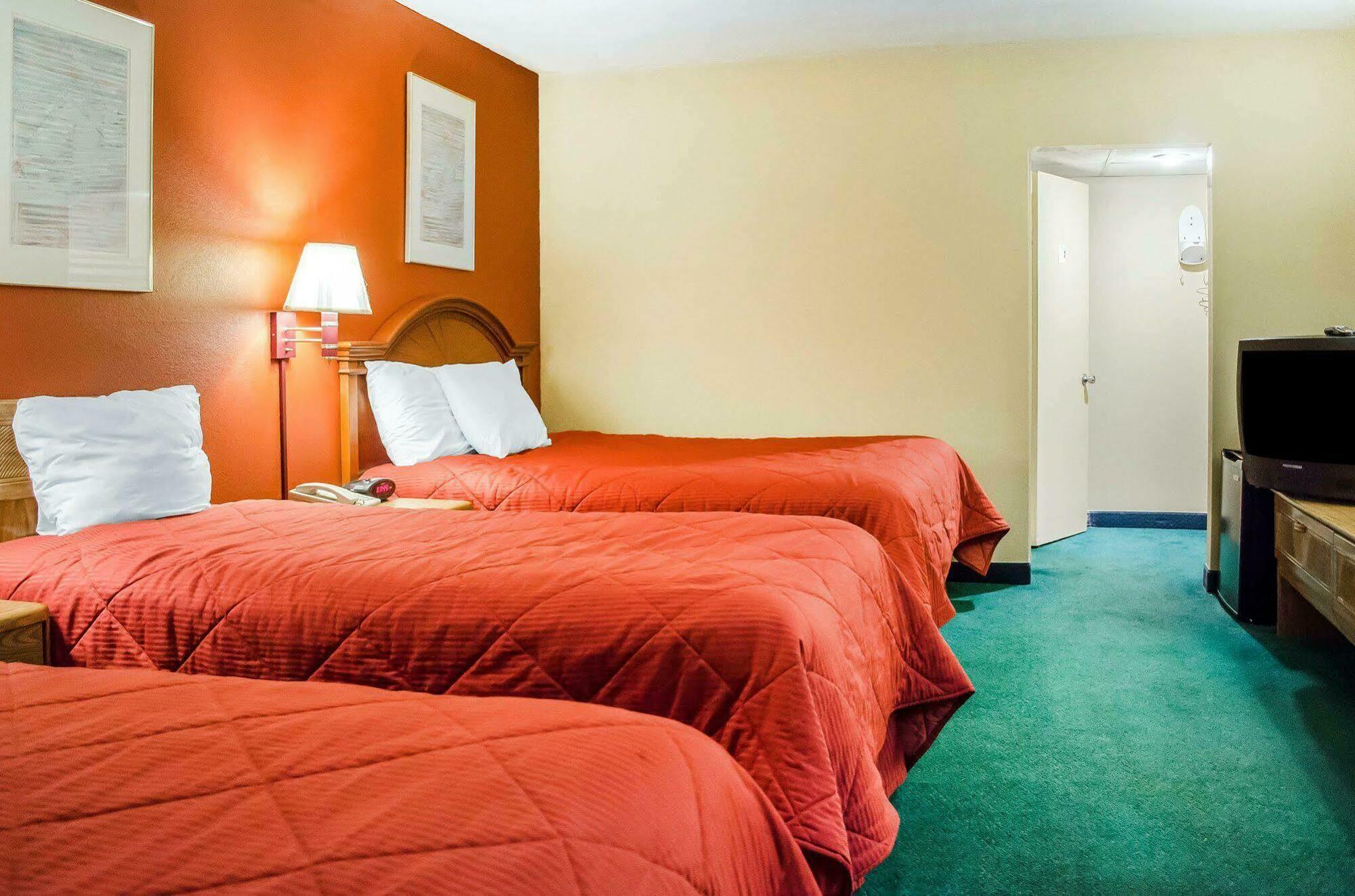 Rodeway Inn Harrisburg Dış mekan fotoğraf